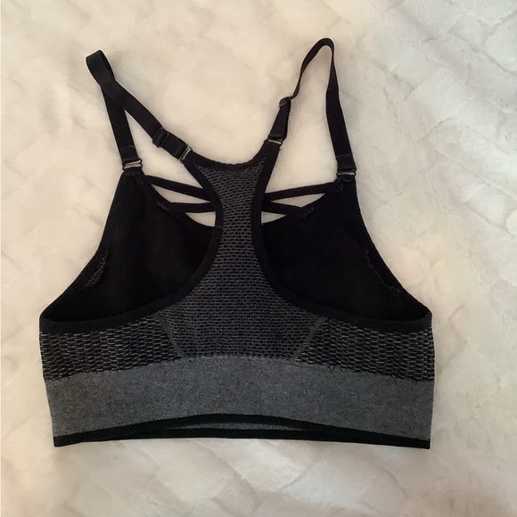 RKC /Reaction Kenneth Cole sport bra - Picture 2 of 4